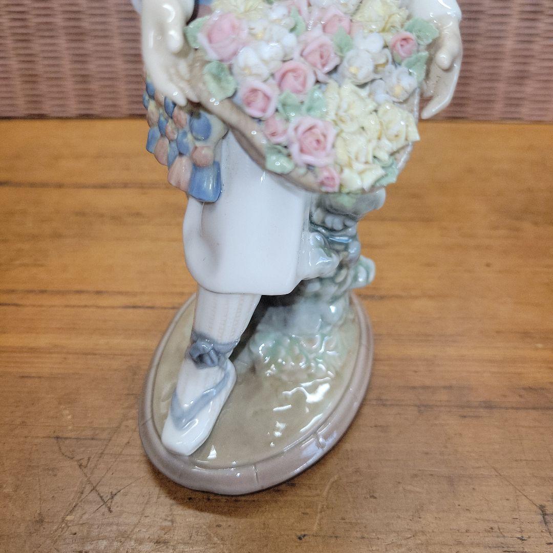 【完品】LLADRO リアドロ バレンシアの花 ブーケを持つ少年 1526