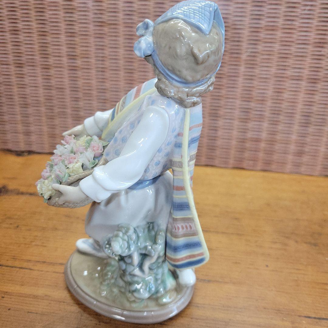 【完品】LLADRO リアドロ バレンシアの花 ブーケを持つ少年 1526