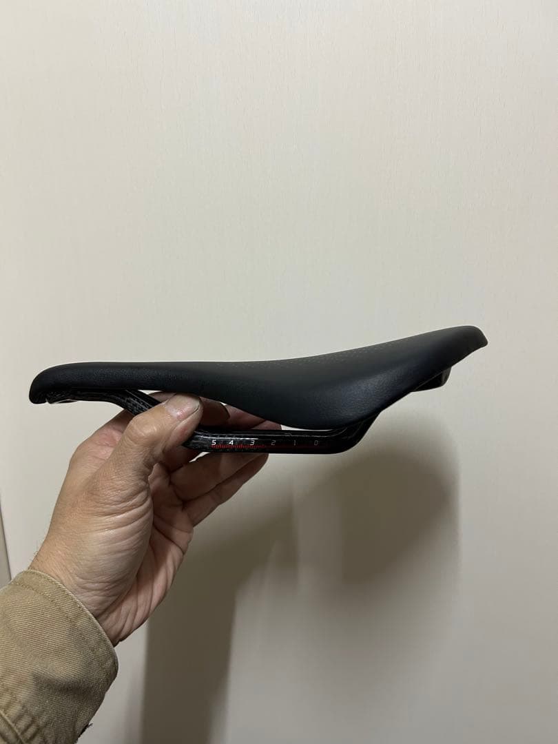 TNI Lite Fly II ライトフライ2 サドル　143mm