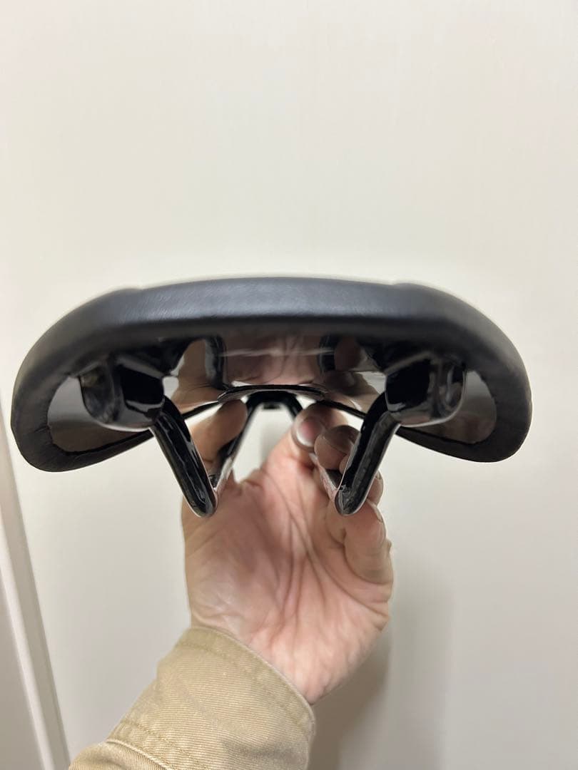 TNI Lite Fly II ライトフライ2 サドル　143mm