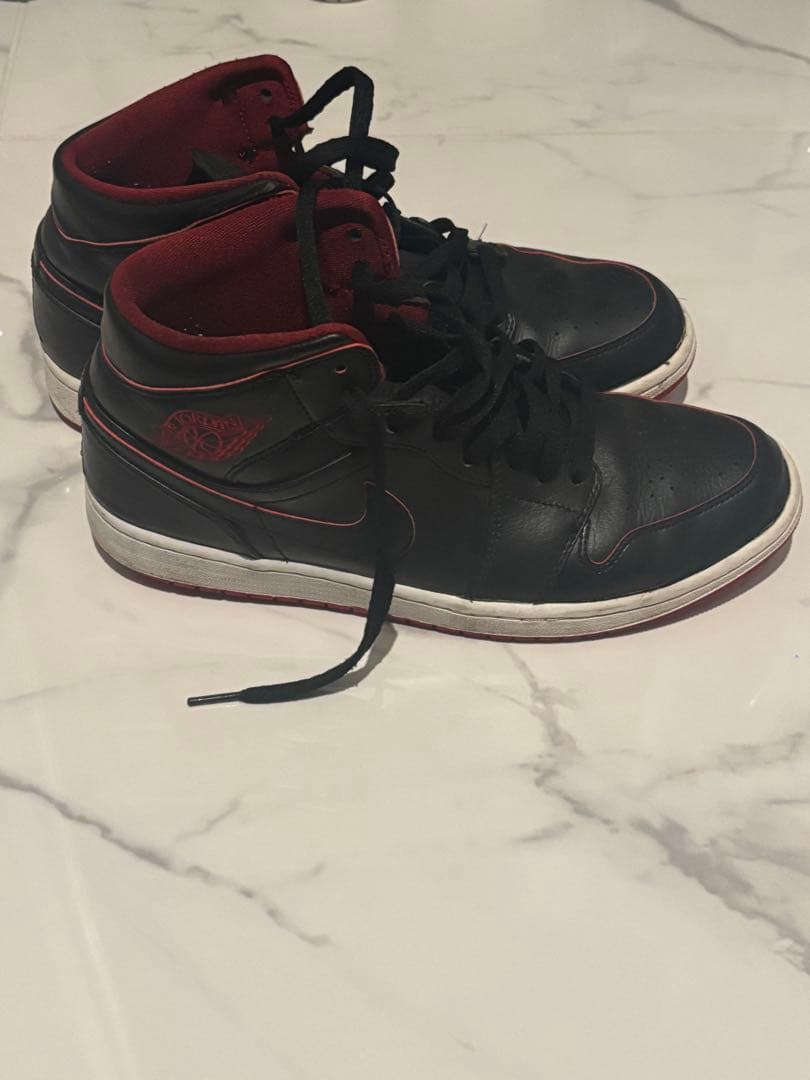シューズ(男性用) Nike Air Jordan 1 MID black red
