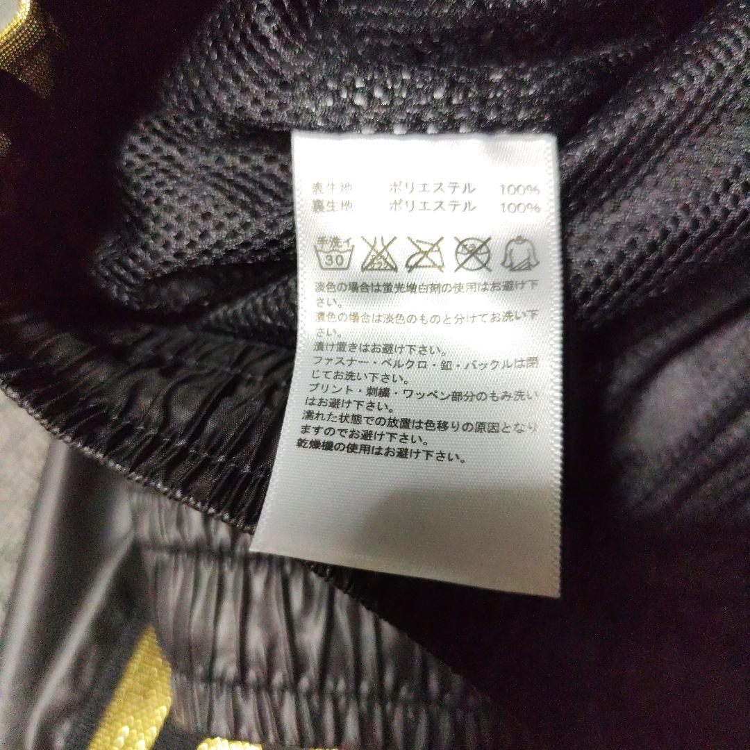 adidas ナイロンセットアップ ブラック ゴールド