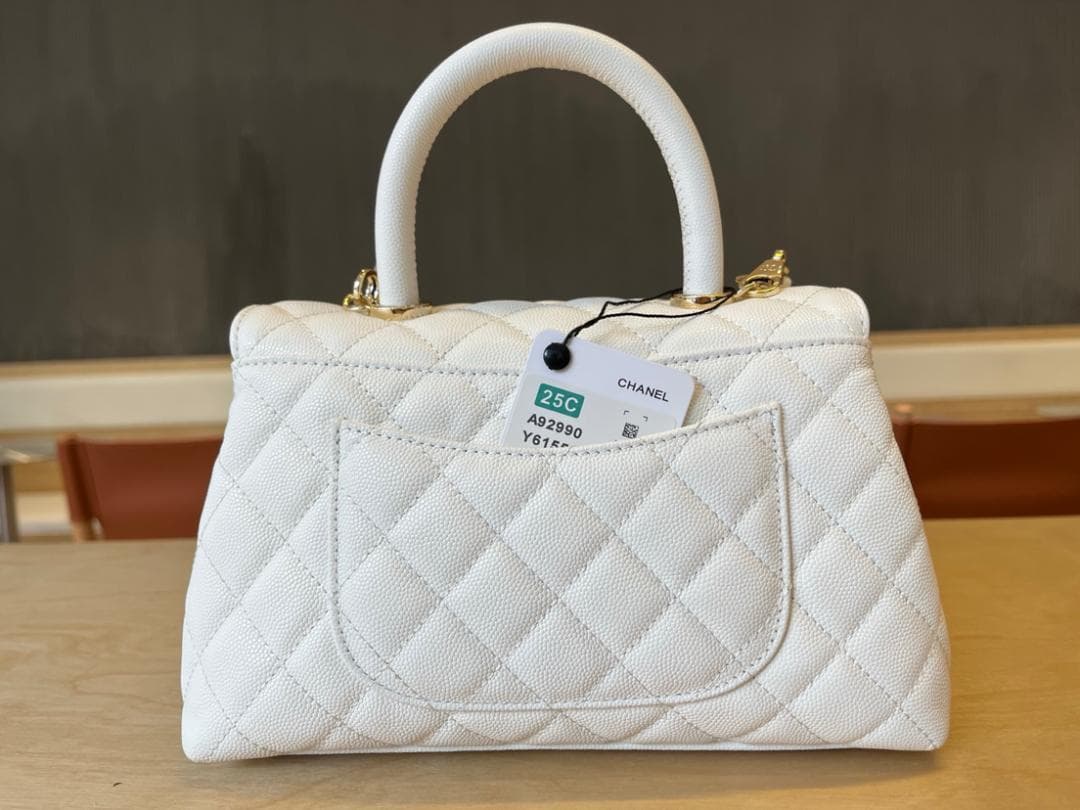 ノベルティ CHANEL ココハンドル チェーン付き ブラック ハンドバッグ
