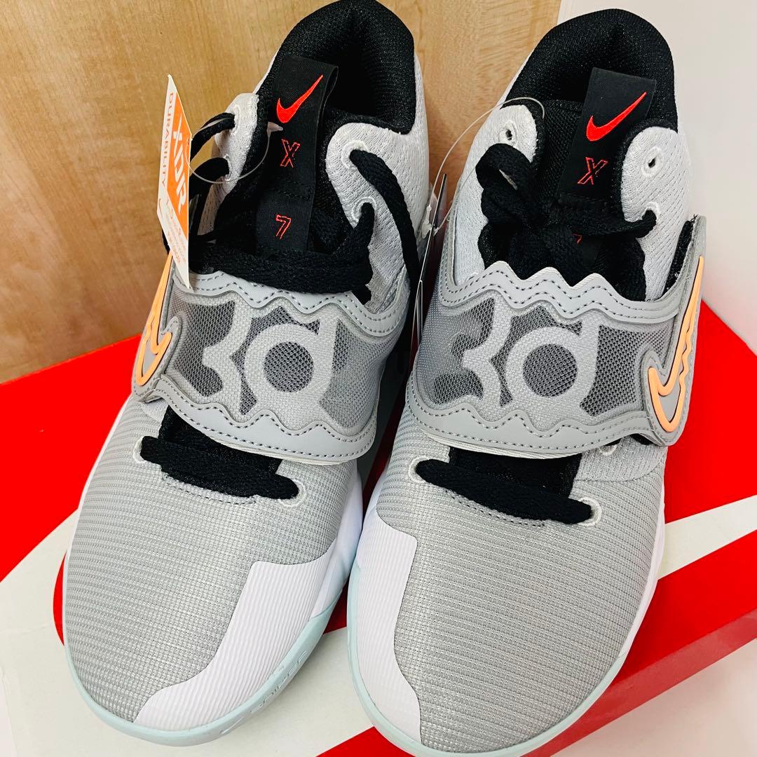 【新品】バッシュ バスケットボール バスケット シューズ 26cm NIKE