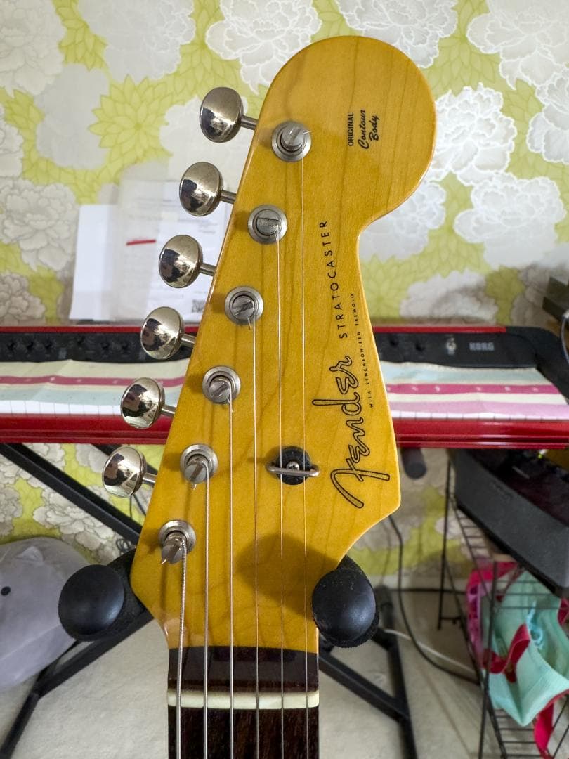 希少カラーFender MIJ Hybrid 60s Strat/ USA PU
