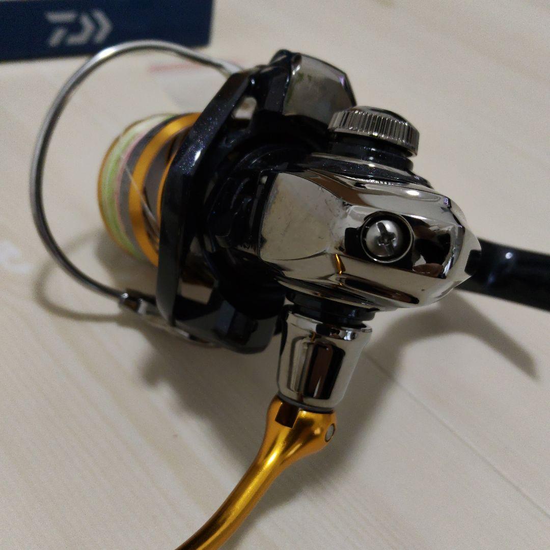 ダイワ DAIWA REVROS LT 2500S-H スピニングリール