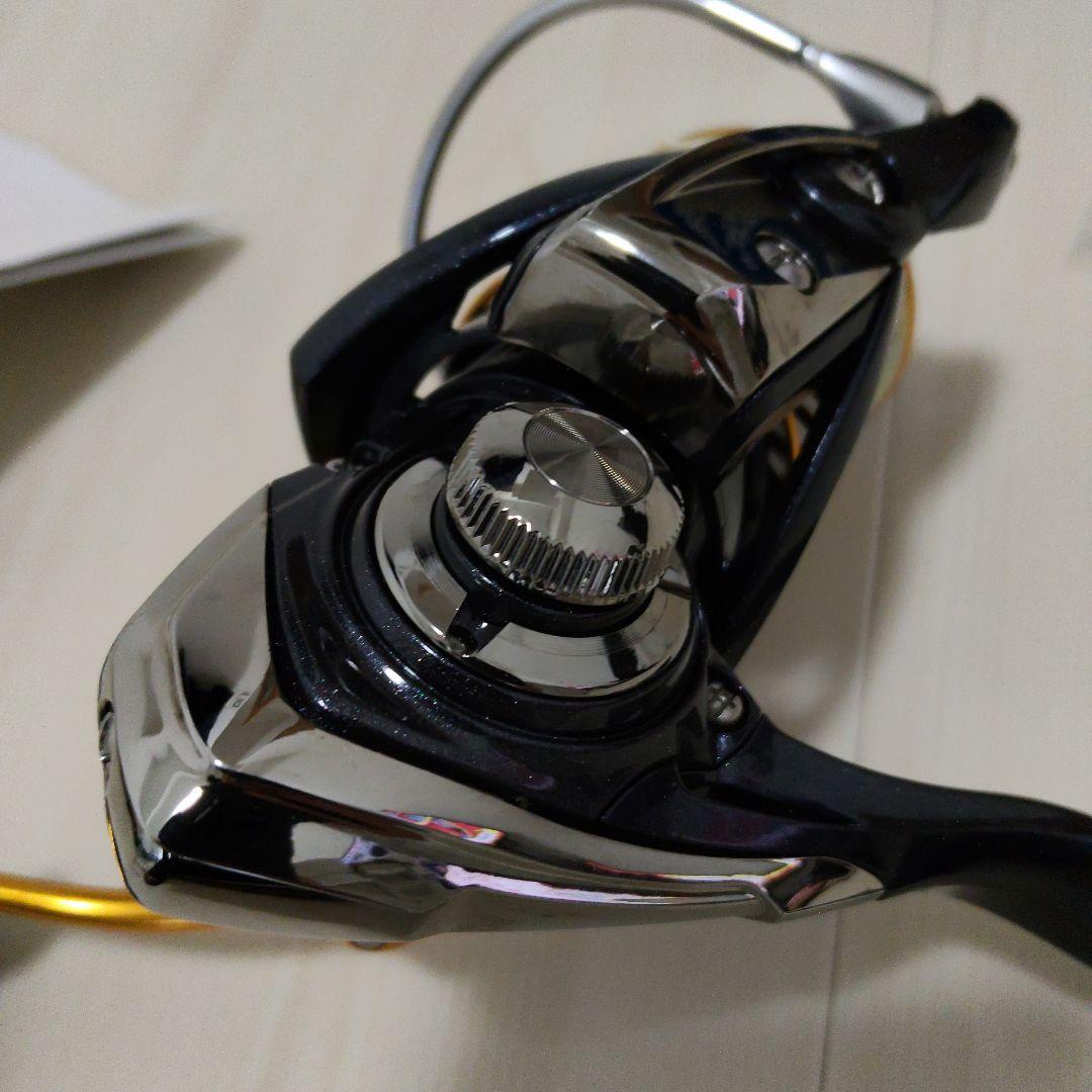 ダイワ DAIWA REVROS LT 2500S-H スピニングリール