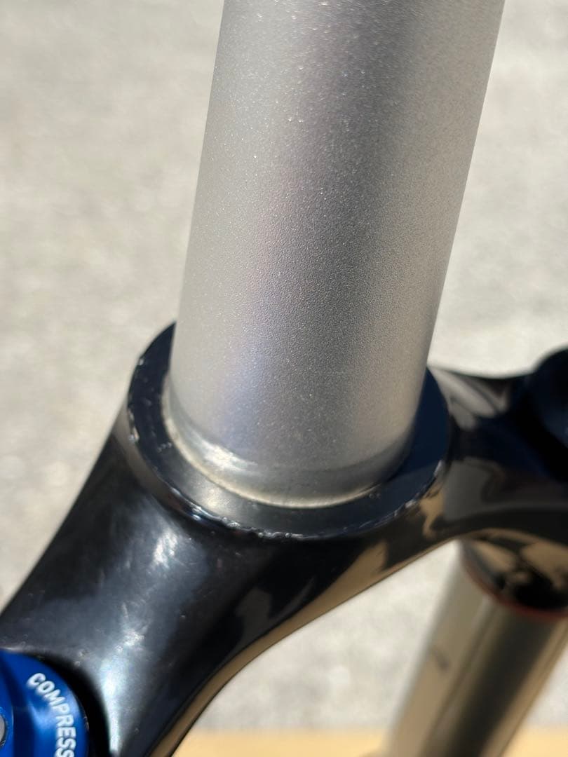 ROCKSHOX Sektor サスペンションフォーク 26