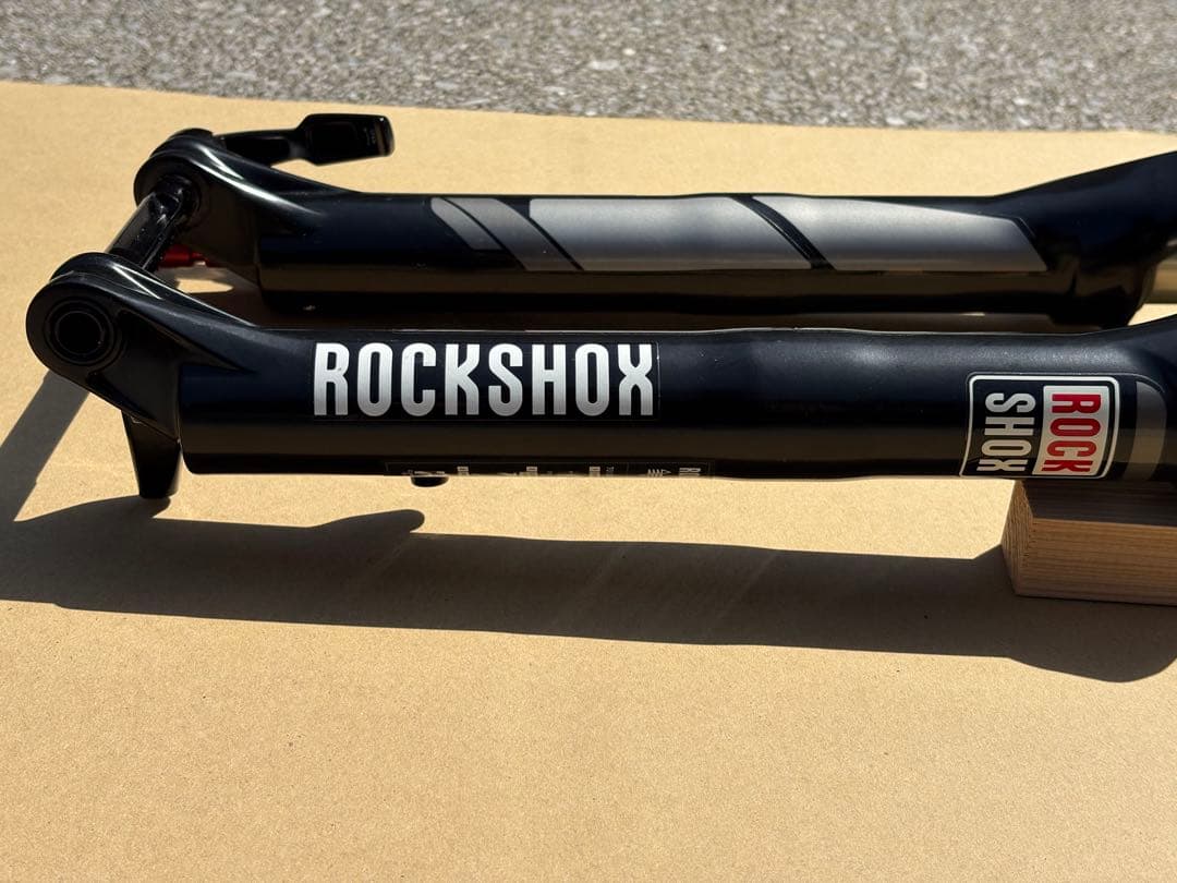 ROCKSHOX Sektor サスペンションフォーク 26