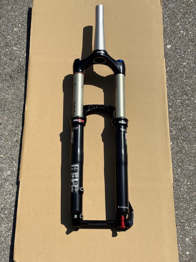 ROCKSHOX Sektor サスペンションフォーク 26