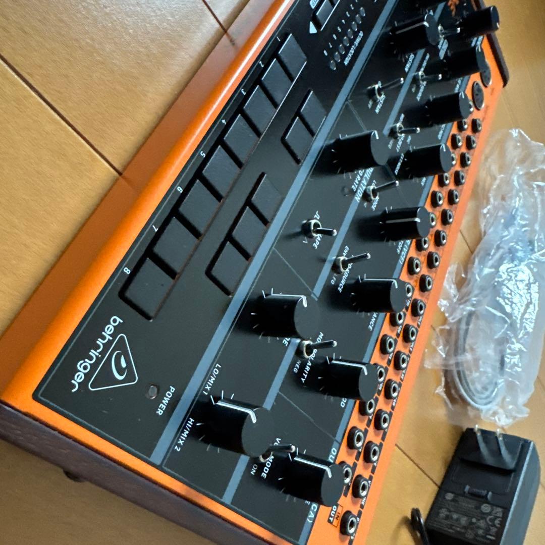 鍵盤楽器 behringer crave