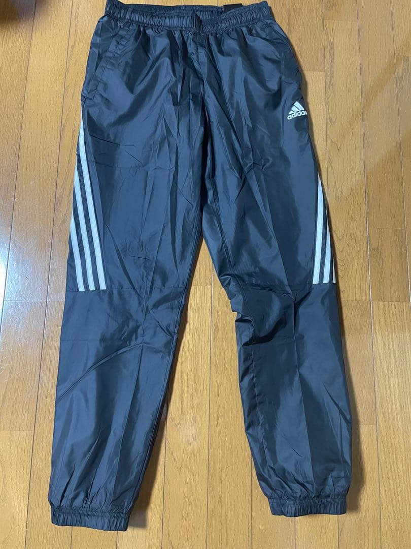 adidas フード付きウィンドブレーカー 黒上下