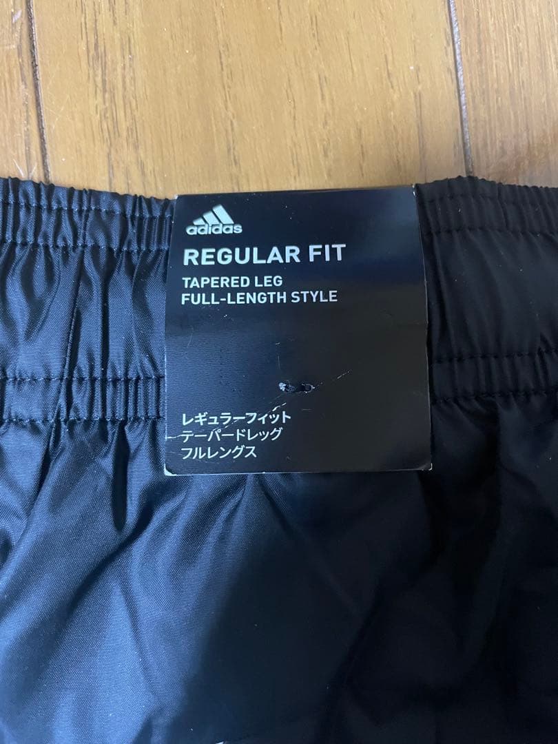 adidas フード付きウィンドブレーカー 黒上下