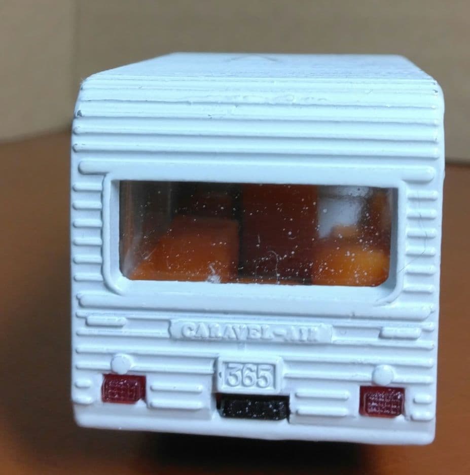 絶版トミカ　フランスベッド　キャンピングカー