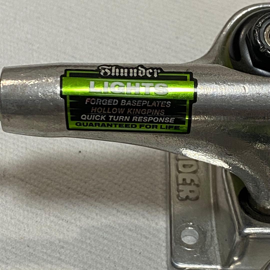 スケートボード THUNDER TRUCKS POLISHED LIGHTS II 147SET