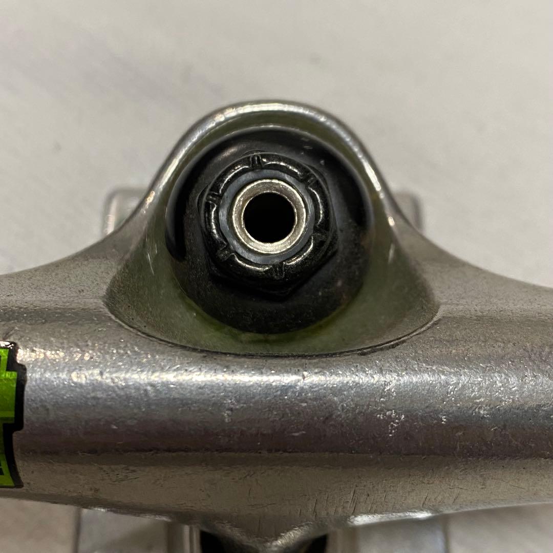 スケートボード THUNDER TRUCKS POLISHED LIGHTS II 147SET