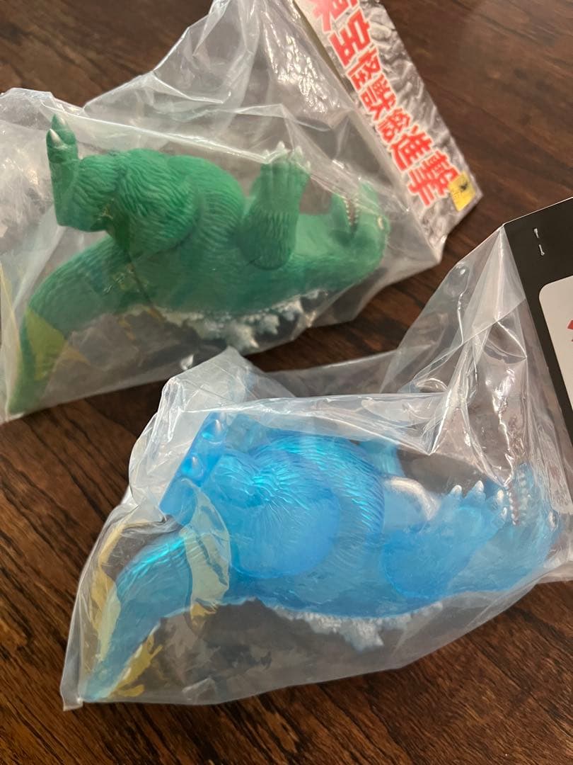 サンガッツ本舗　スズキンゴジ　 鈴木製作所　クリアブルー　緑　2体set