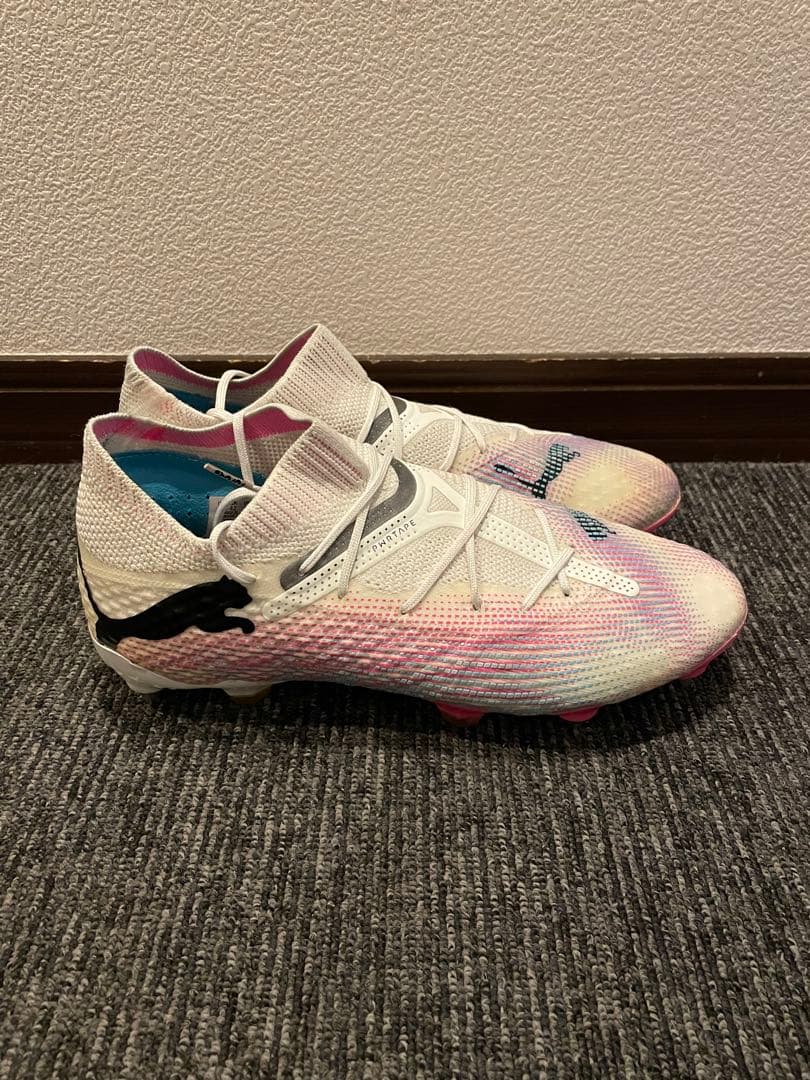 PUMA サッカーシューズ ハイカット ホワイト/ピンク　27cm