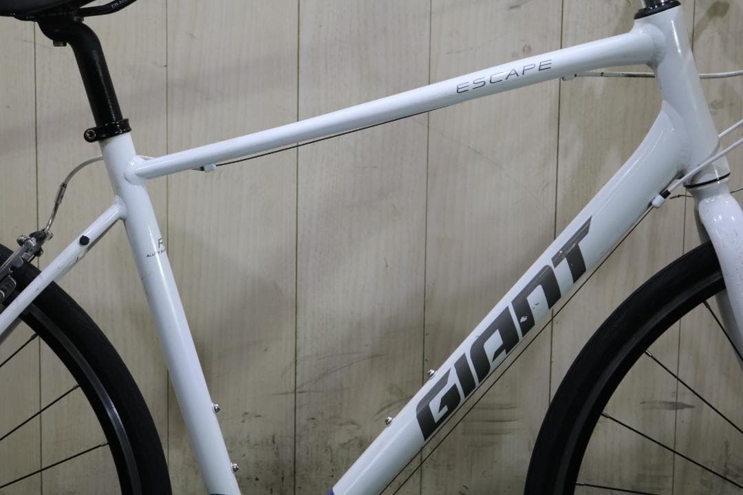 GIANT ESCAPE R3 700C アルミ 24速 500mm 白 クロス