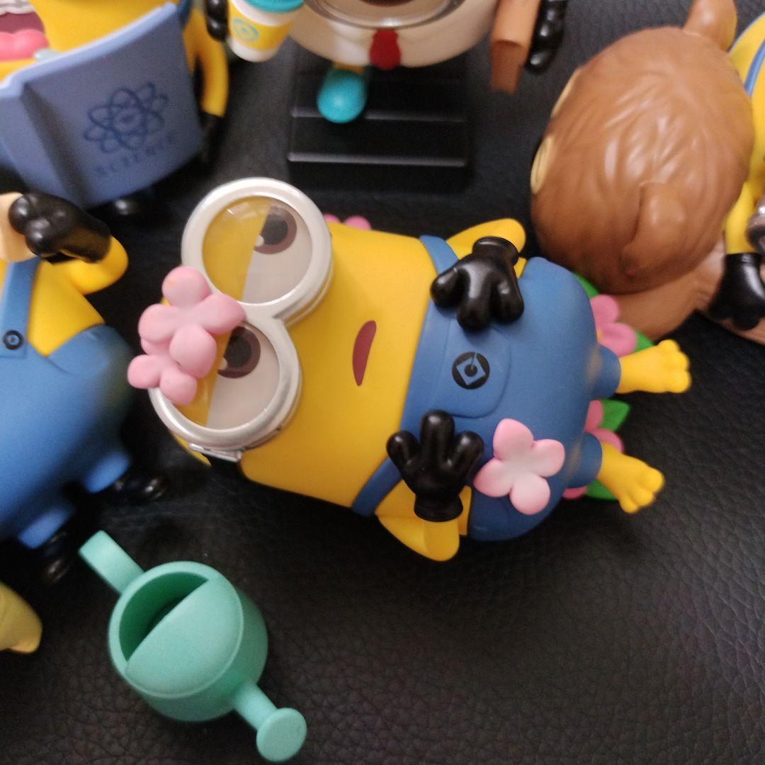 ミニオン　POP MART フィギュア　LAZY EVERY DAY