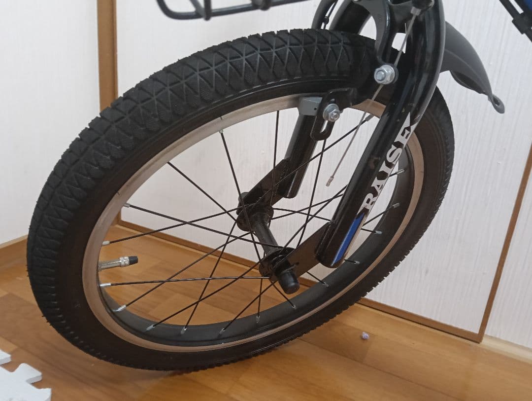 子供用自転車 青色 前カゴ付き　補助輪有り 18インチ