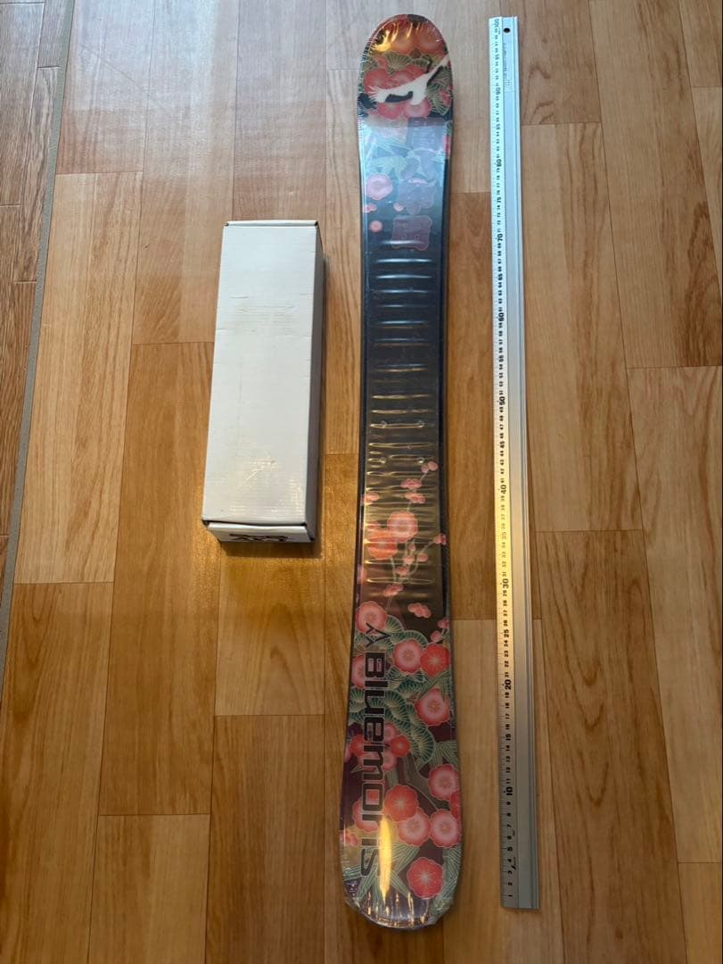 Bluemont ブルーモリスの桜田紋 ショートスキー板