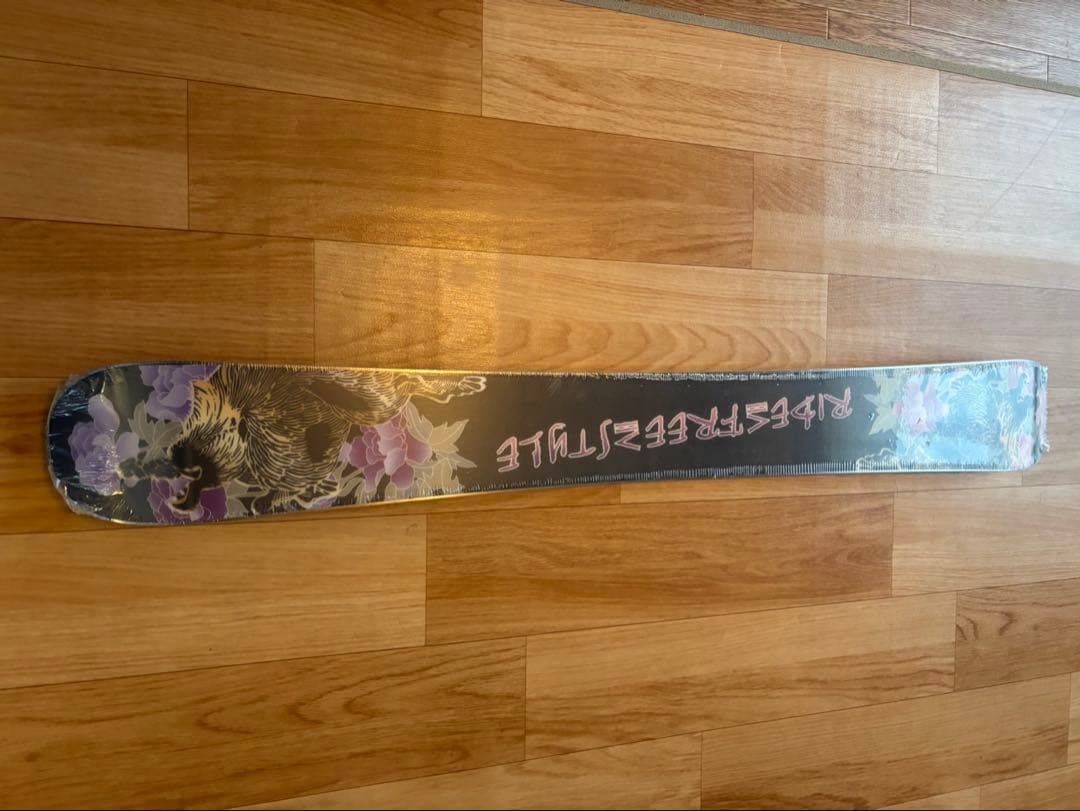 Bluemont ブルーモリスの桜田紋 ショートスキー板