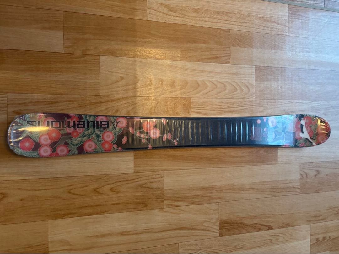 Bluemont ブルーモリスの桜田紋 ショートスキー板