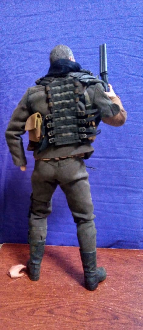 1/6 二代目MAX トム・ハーディ フィギュア/MADMAX FURYROAD