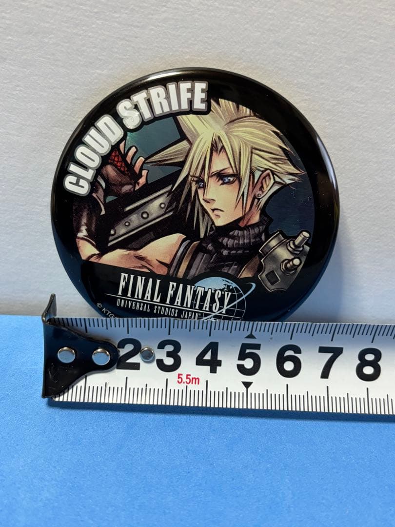 FF7 クラウド ディシディアFF USJ ユニバコラボ限定缶バッジ　カバー付き