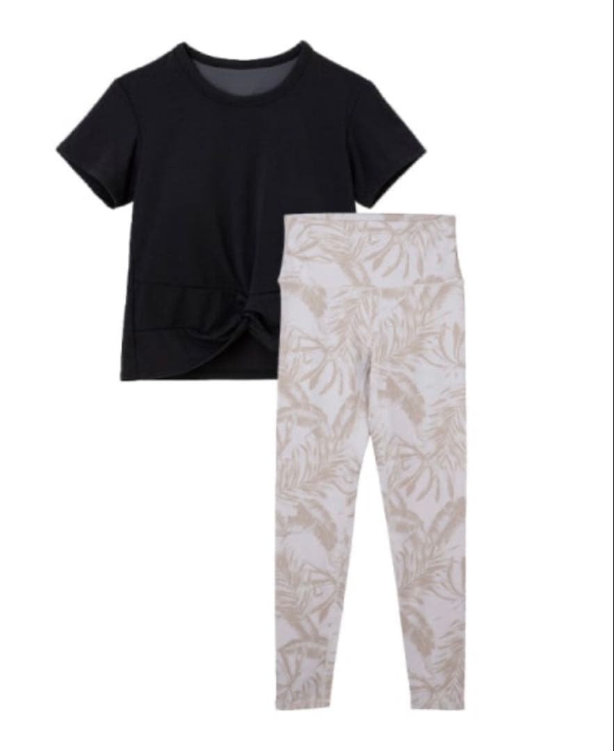 Sukala カップ付きTシャツ&レギンスヨガウェアセットMサイズ&ショッパー