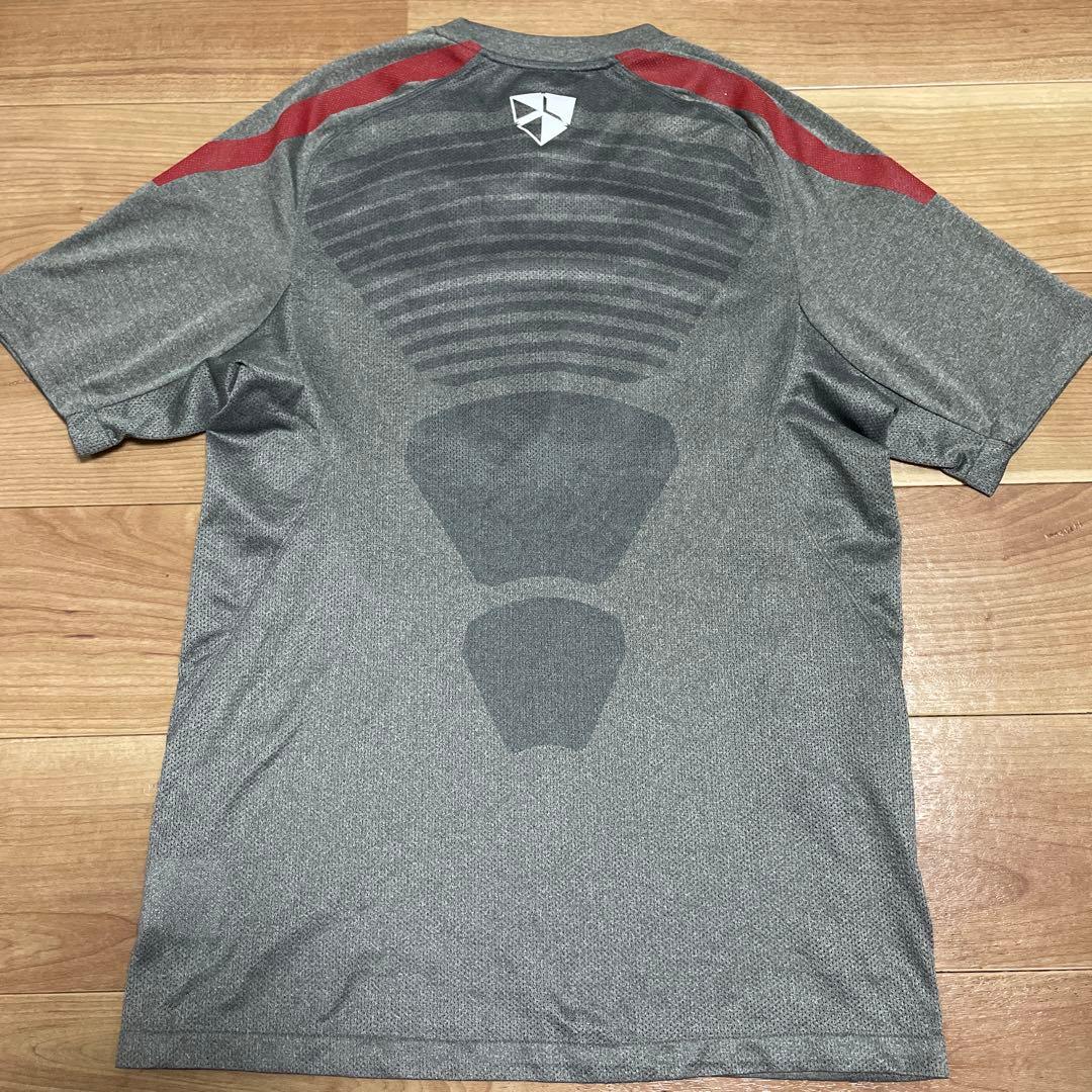 アントラーズ　ナイキ　Nike Dri-FIT 練習着　美品