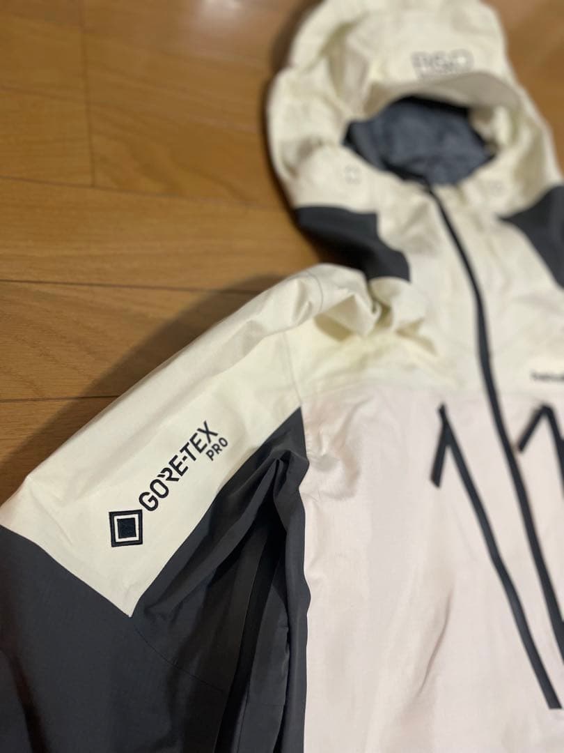 peak performance バーティカル GORE-TEX Pro W