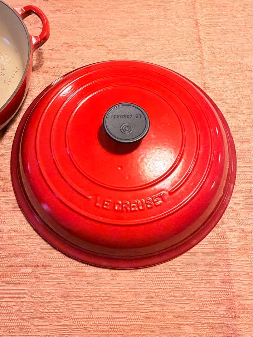 Le Creuset キャセロール　浅型両手鍋 チェリーレッド