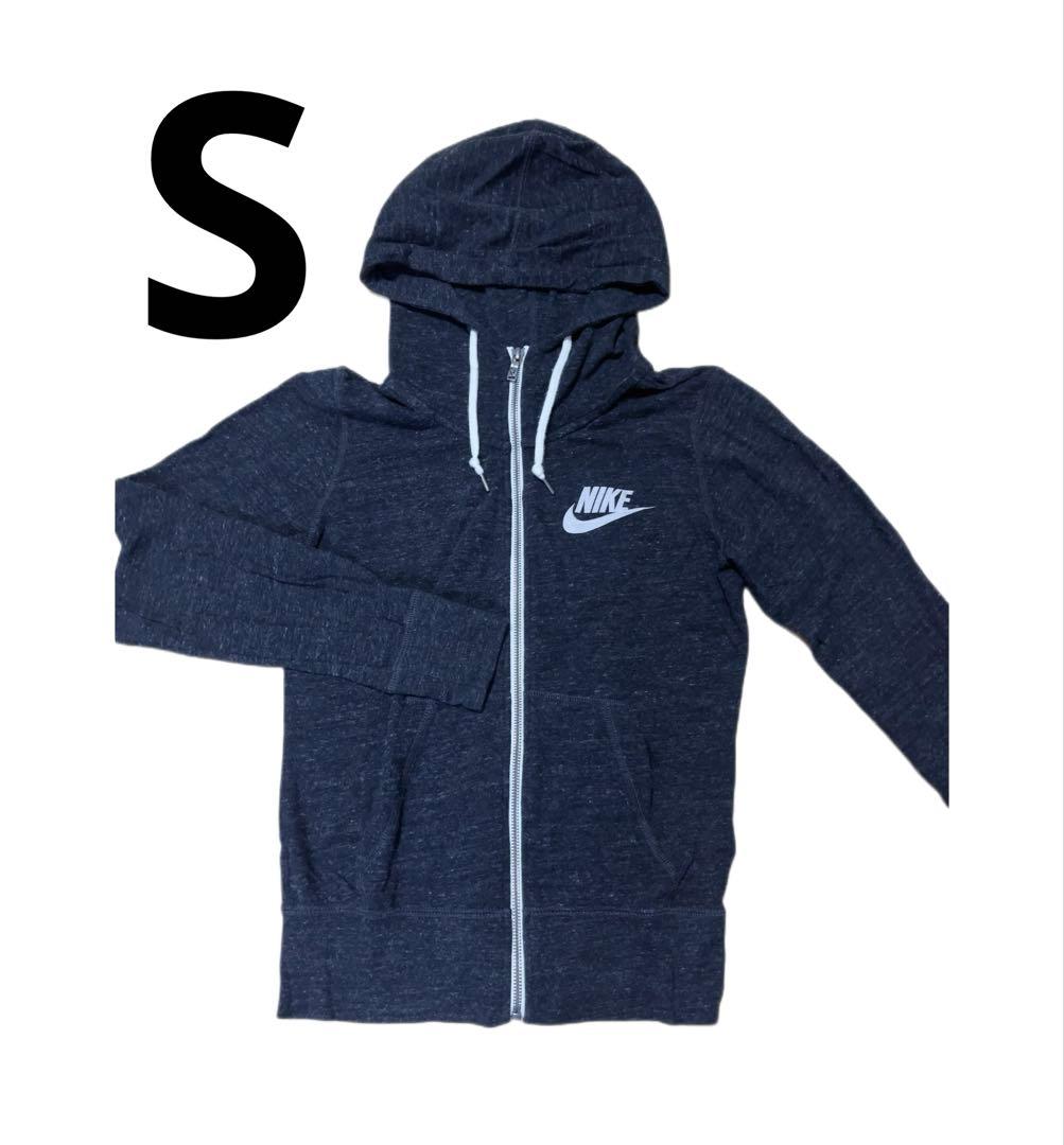 Nike フーディ＆ショートパンツセット