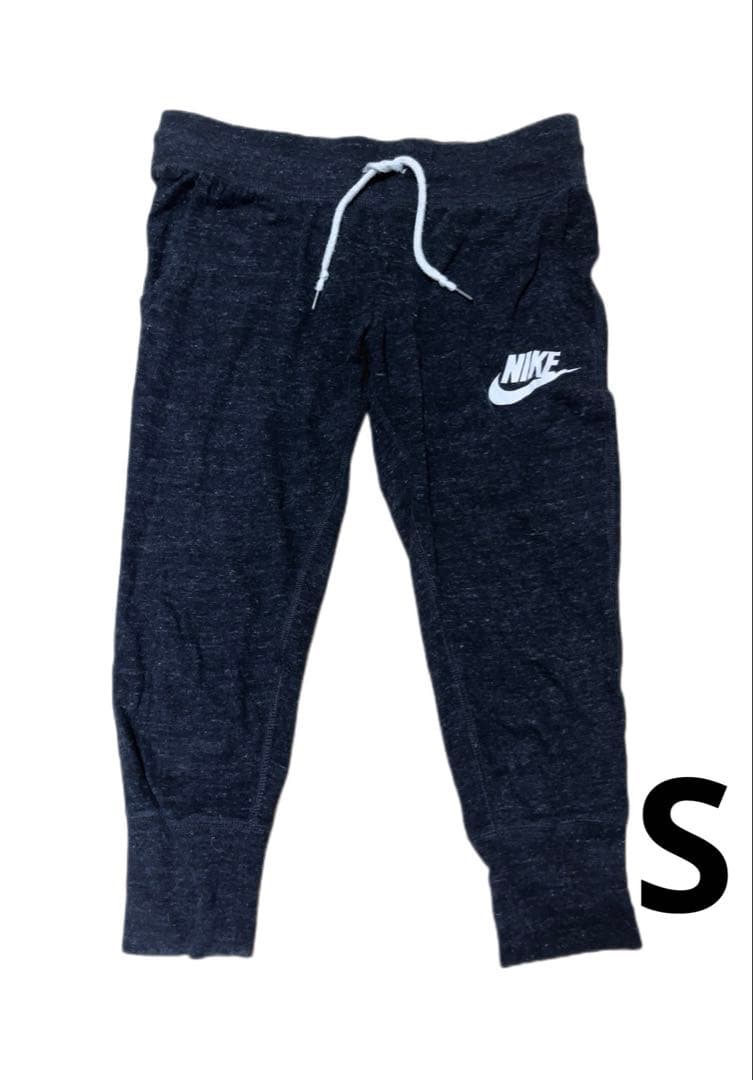 Nike フーディ＆ショートパンツセット