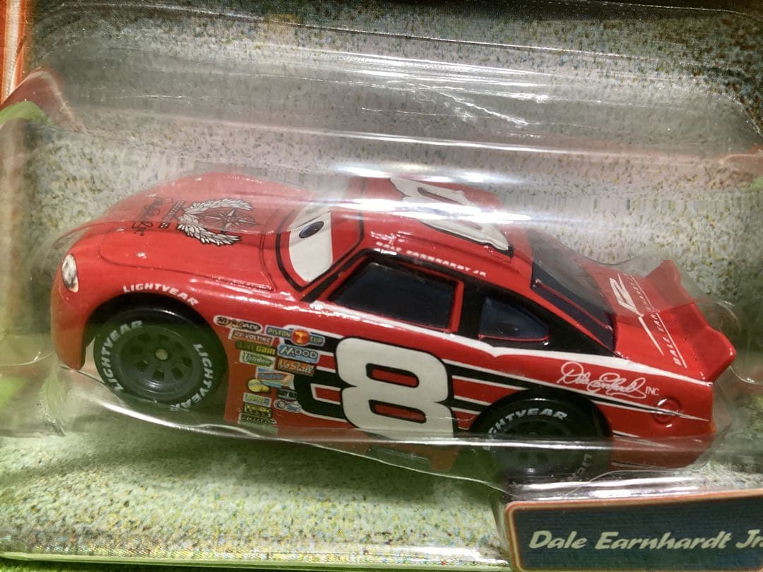 ディズニーカーズ マテル 新品 伝説レーサー ディル・アンハートJr.