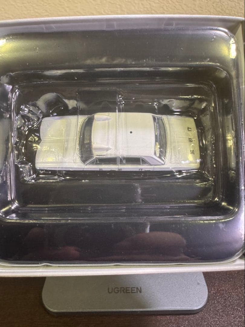 sa928 トミカリミテッドビンテージ ニッサンプレジデント パトロールカー