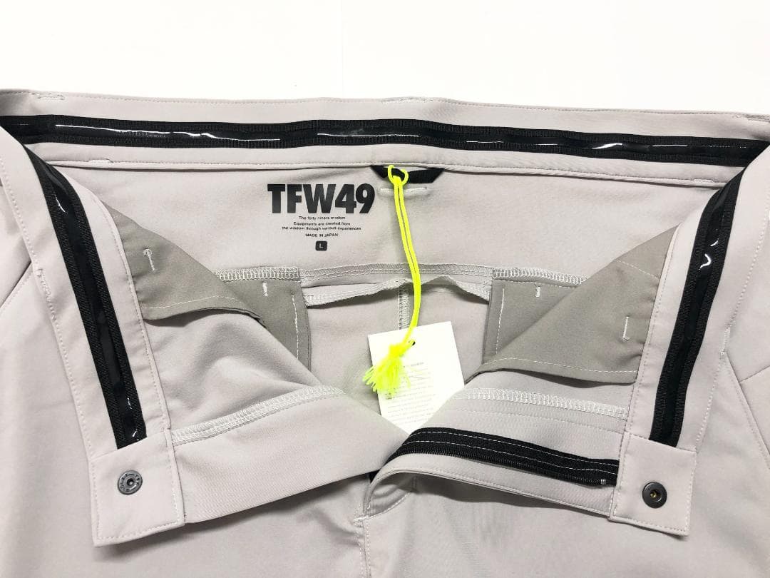 ○★新品未使用　TFW49　ハイパーストレッチスリムパンツ　L　ライトグレー
