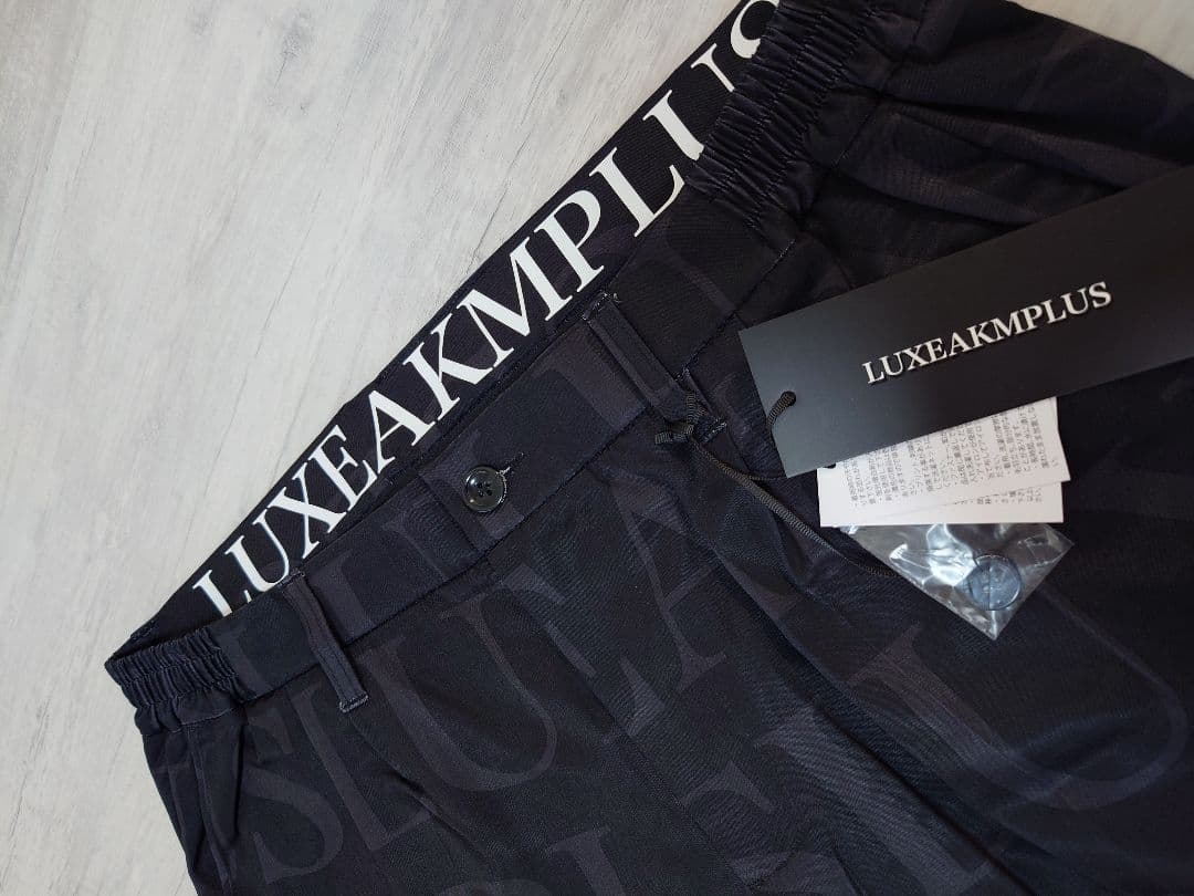 新品Lサイズ 総柄ゴルフパンツ リュクスエイケイエムプラス