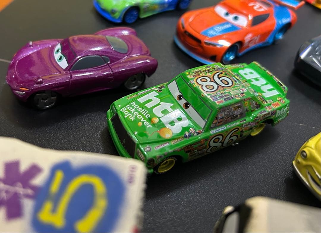 トミカ カーズ ＋プルバックミニカー3台