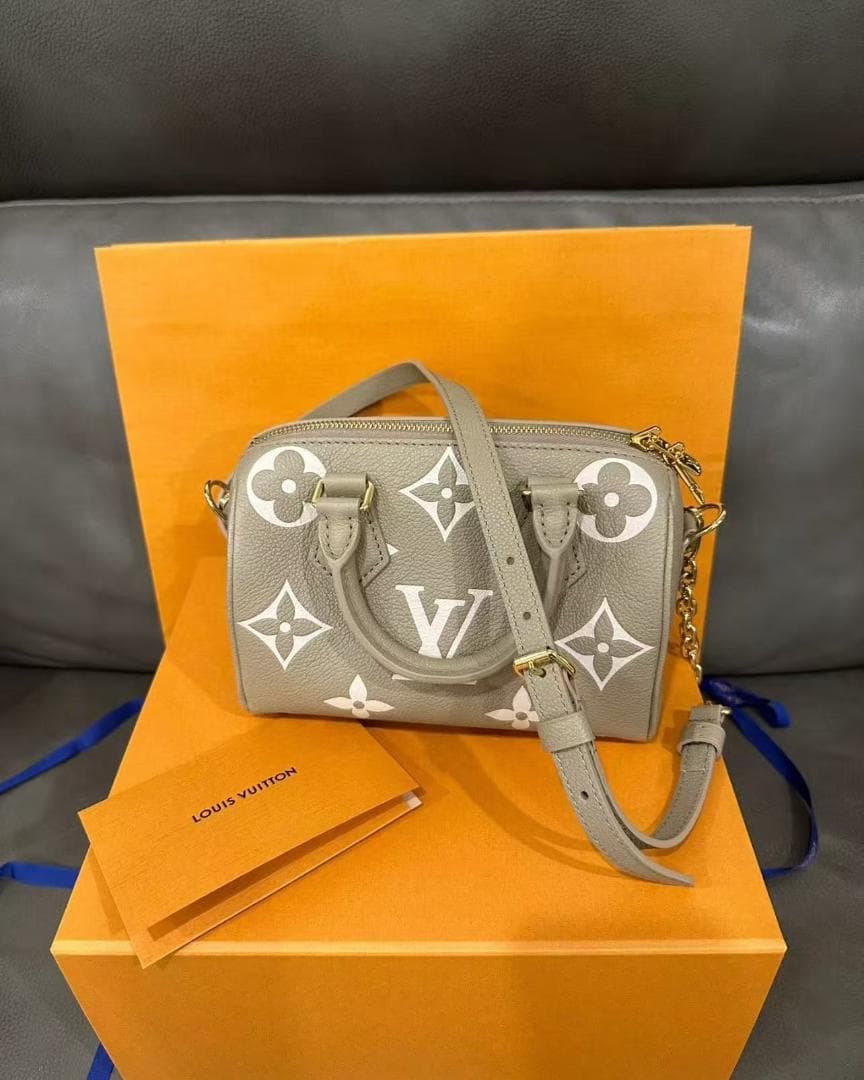 LOUIS★ VUITTON ✨ 状態良好グレー モノグラム バッグ