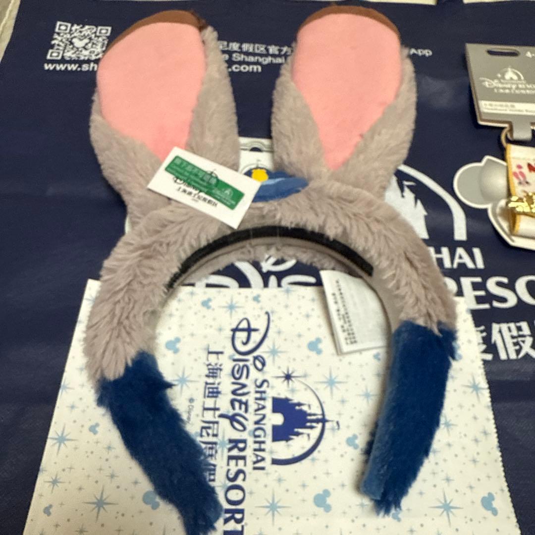 【値下げ】上海ディズニー　カチューシャホルダーセットズートピア ジュディ