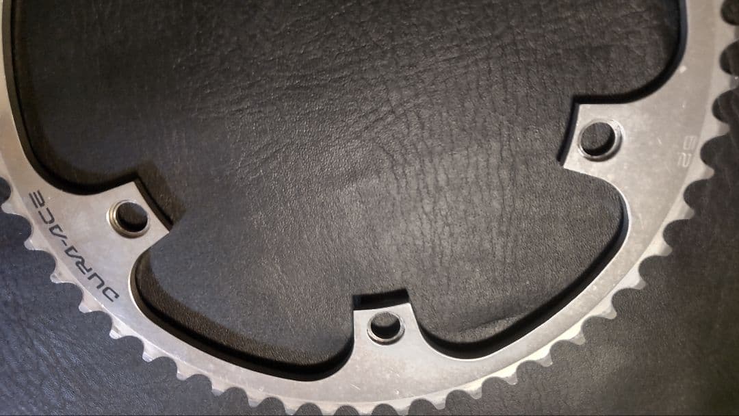 DURA-ACE　スギノ チェーンリング 144mm 4枚セット　ピスト