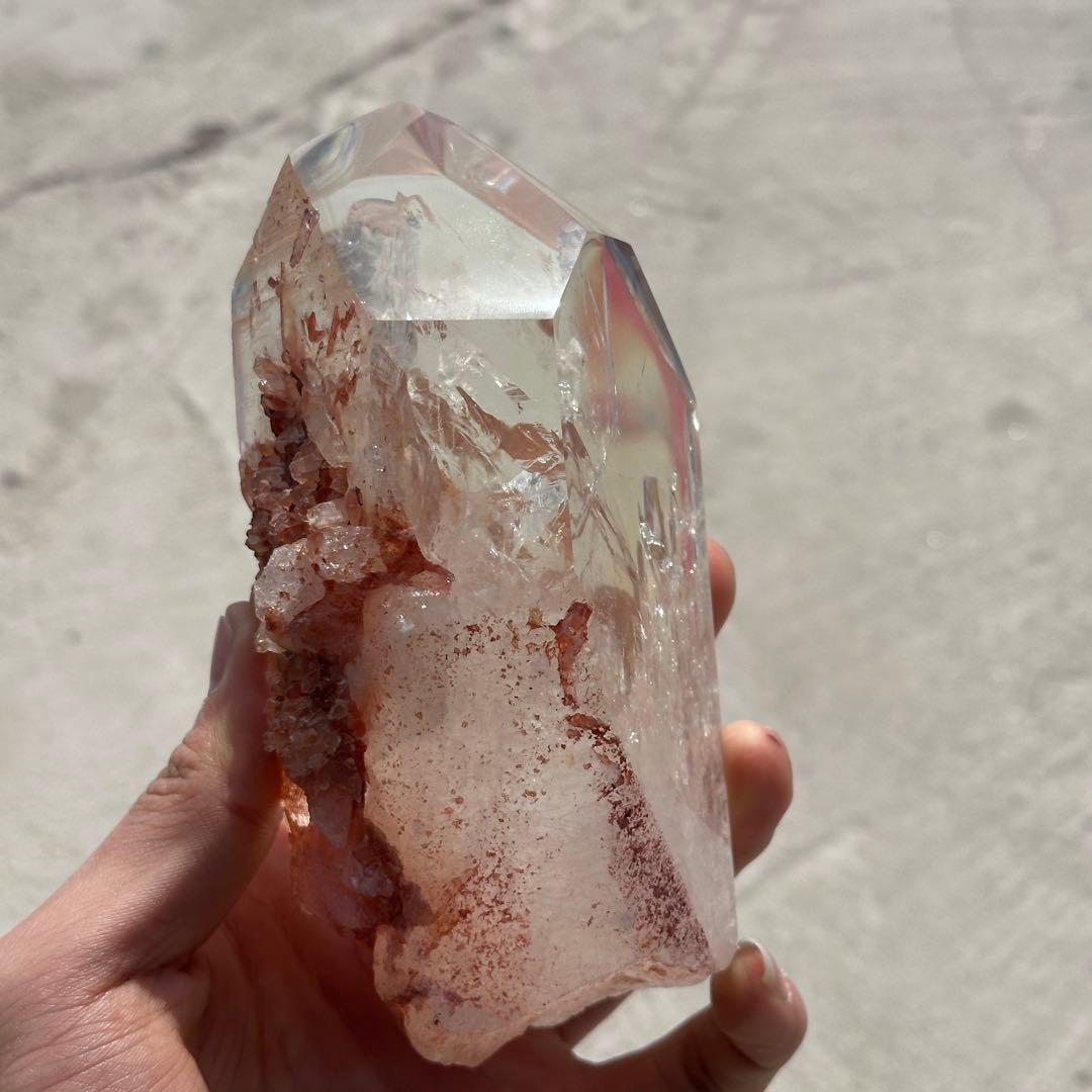 天然石虹あり　水晶のポイント　置物　台座付きG.706