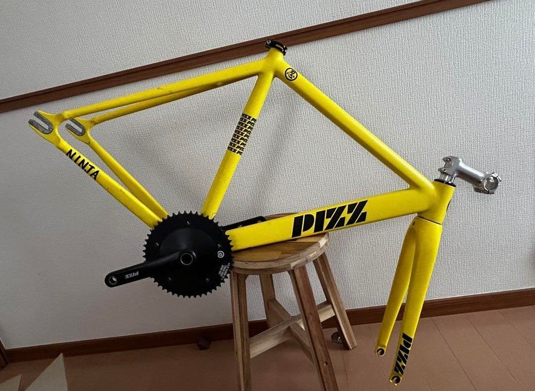 NINJA PIZZ 2021 イエローフレーム　クランクセット