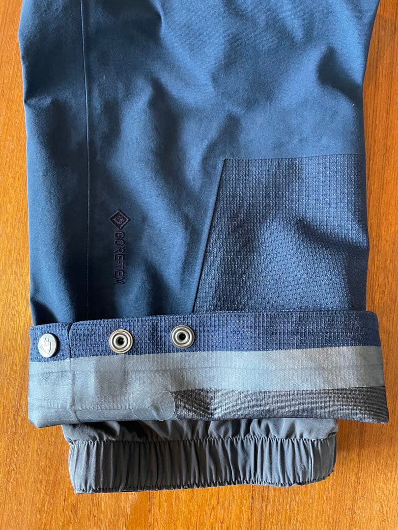 スノーボード NORRONA tamok Gore-Tex Shell Bib (W)