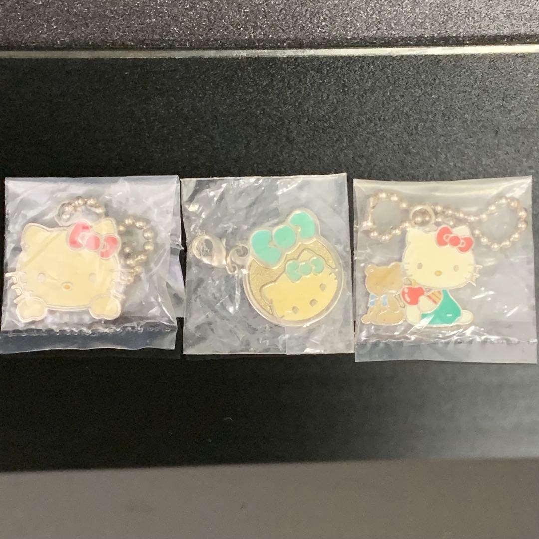 《激レア！未開封品》⭐︎Sanrio ハローキティ メタルチャーム 当時物3種♪⭐︎