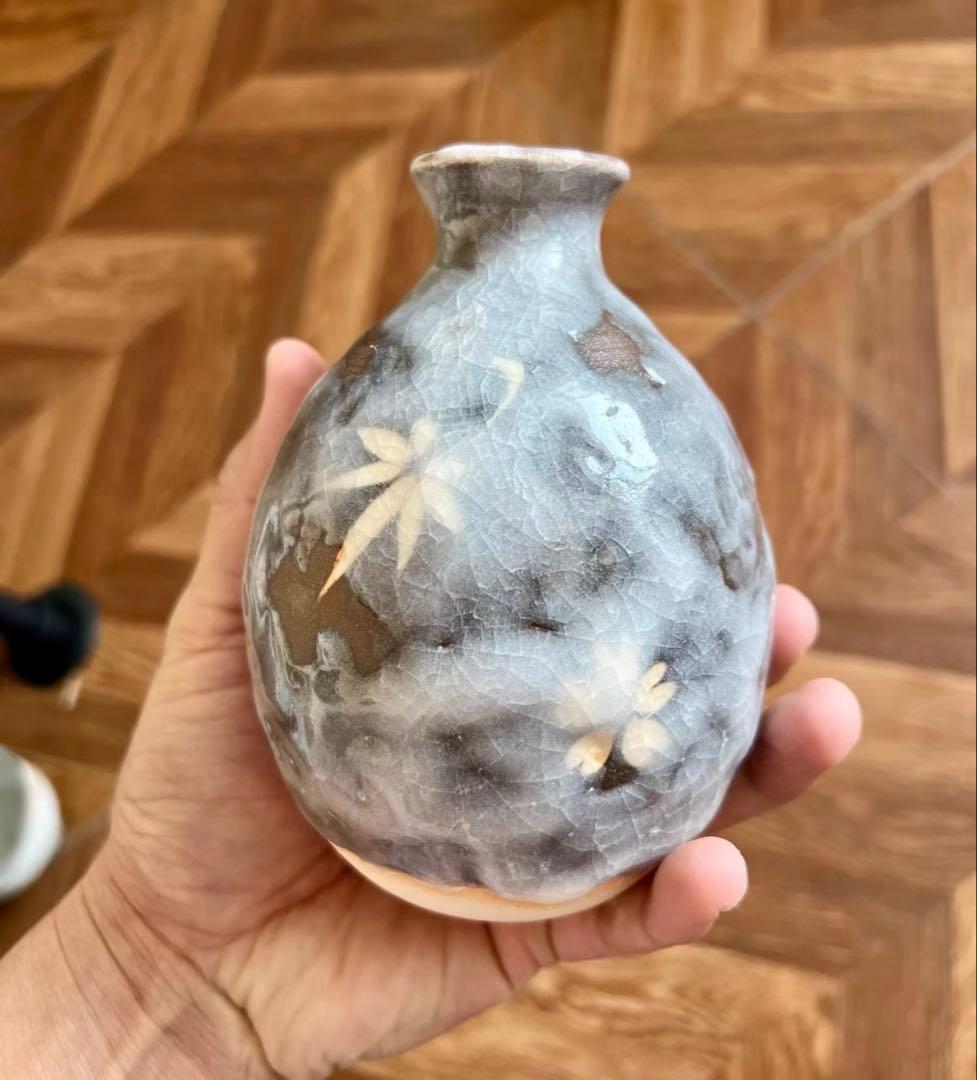 卵型グレーと白のマーブル陶器