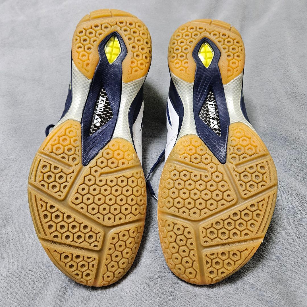 【美品】YONEX パワークッション 65ZW バドミントンシューズ 26.0